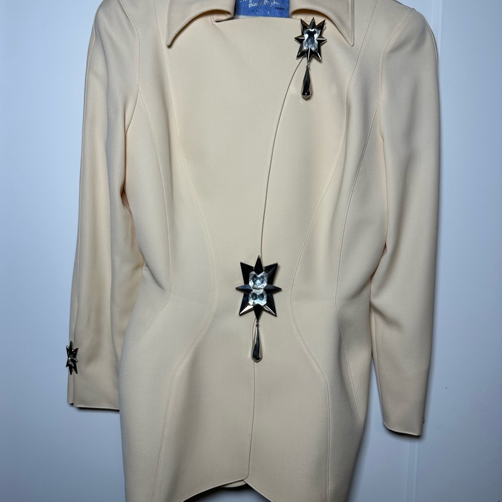 Thierry Mugler FALL/WINTER RTW 1990 Cream Blazer with Star Details